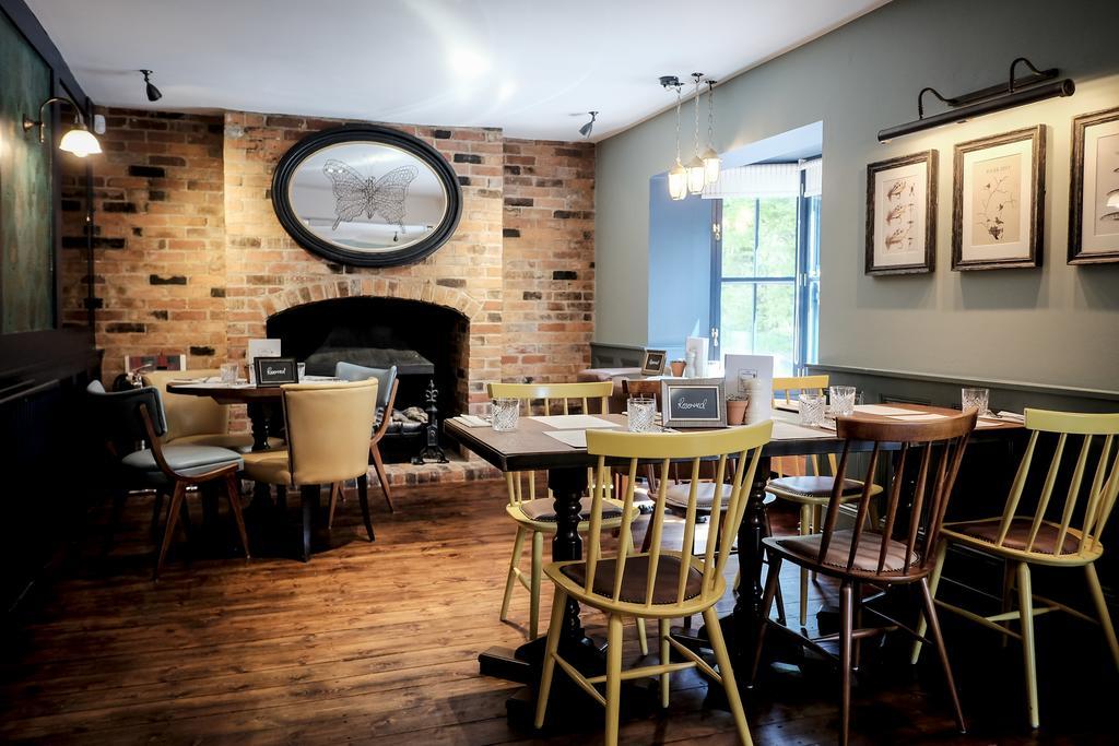 Cromwell Arms Country Pub With Rooms Romsey Exteriör bild