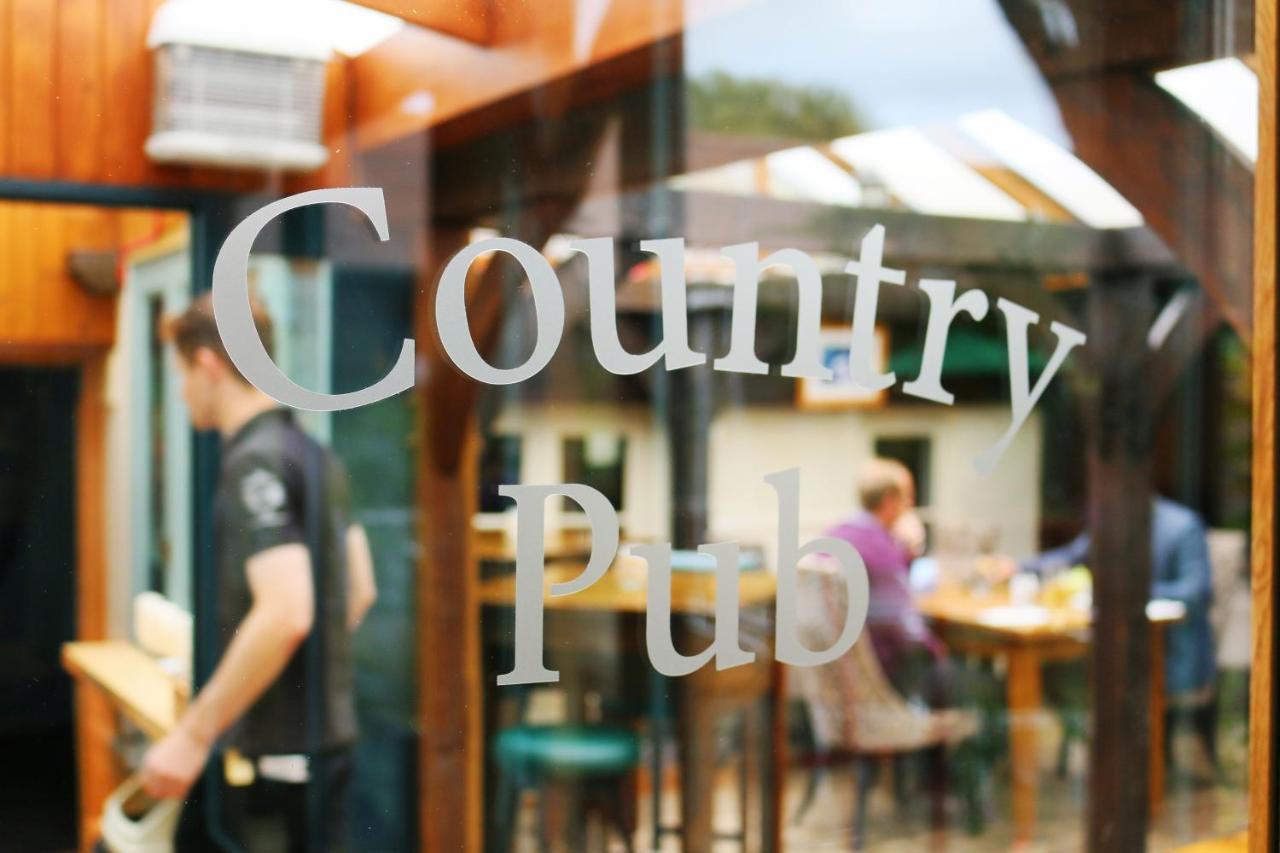 Cromwell Arms Country Pub With Rooms Romsey Exteriör bild