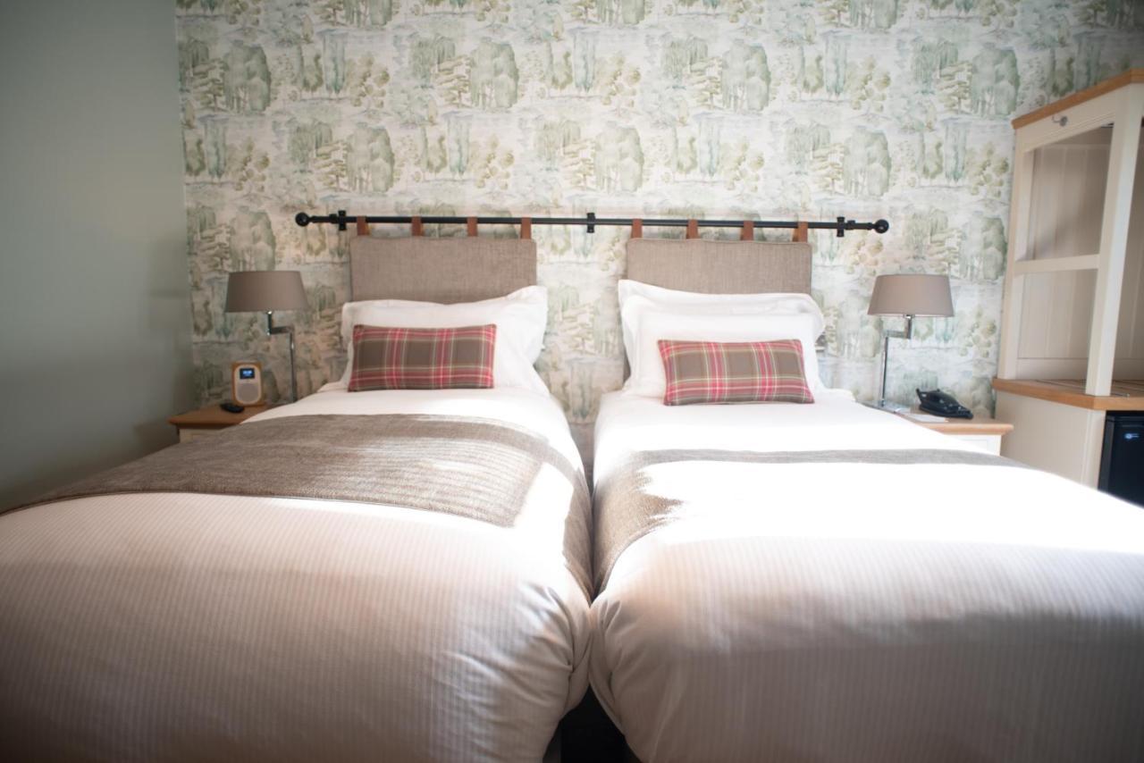 Cromwell Arms Country Pub With Rooms Romsey Exteriör bild