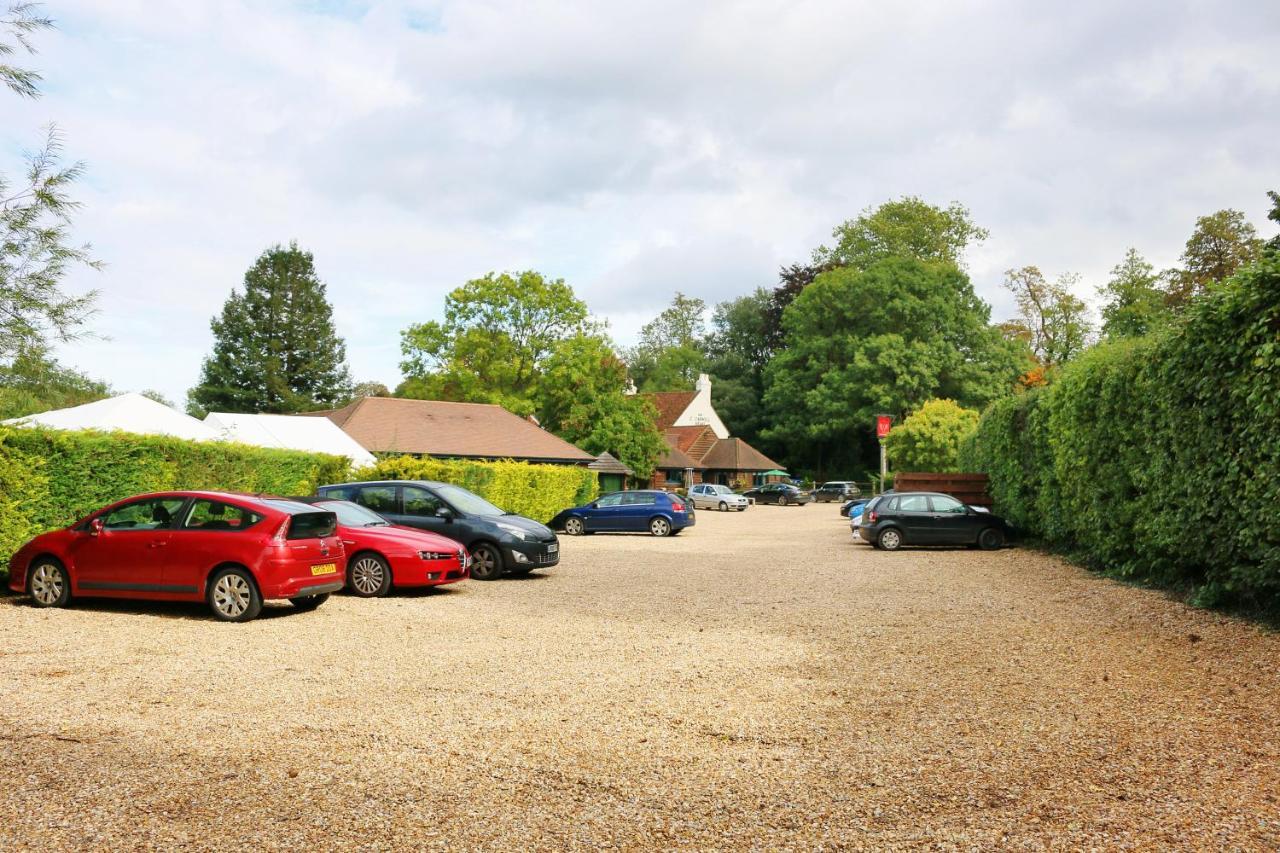Cromwell Arms Country Pub With Rooms Romsey Exteriör bild