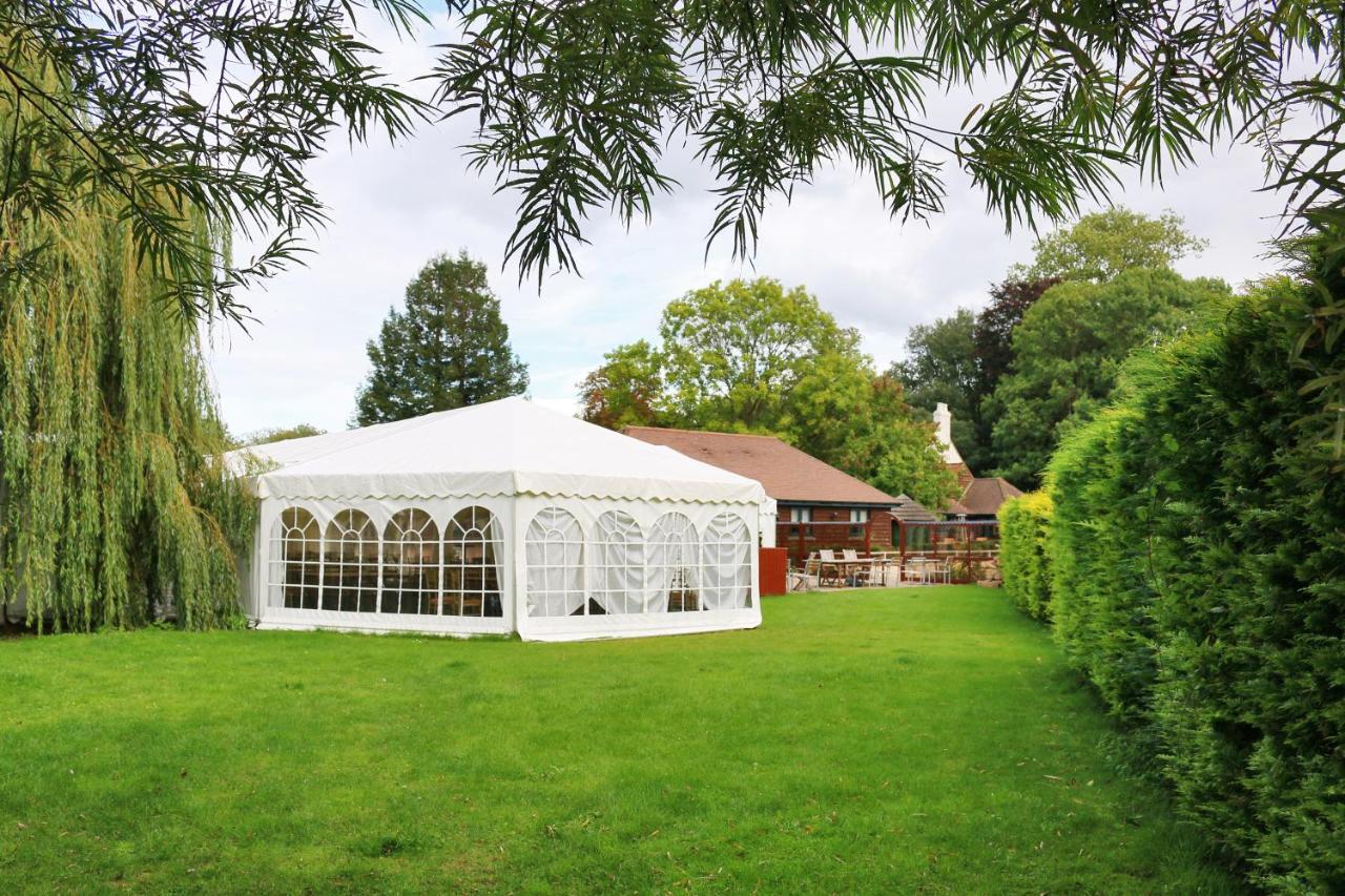 Cromwell Arms Country Pub With Rooms Romsey Exteriör bild