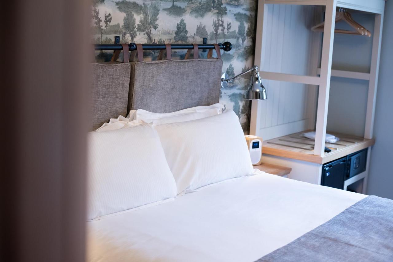 Cromwell Arms Country Pub With Rooms Romsey Exteriör bild