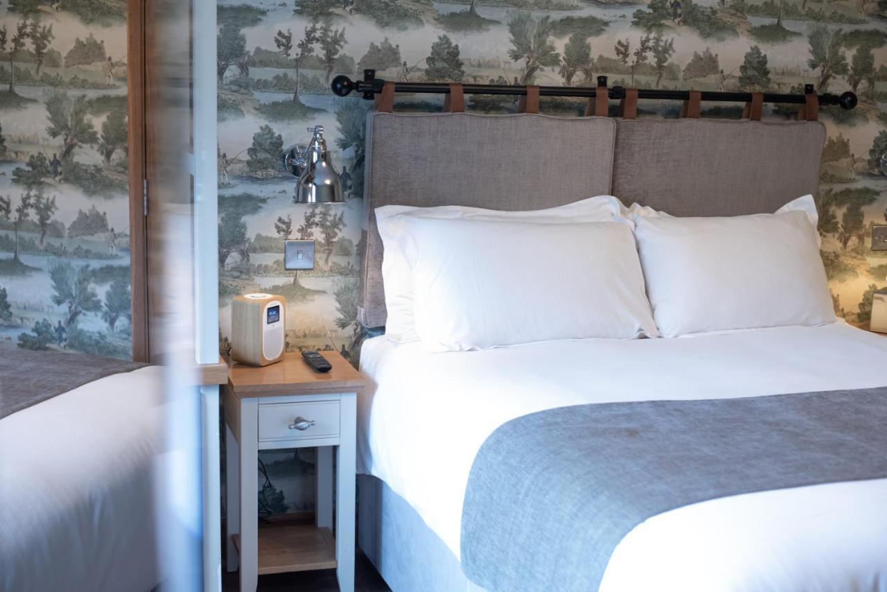 Cromwell Arms Country Pub With Rooms Romsey Exteriör bild