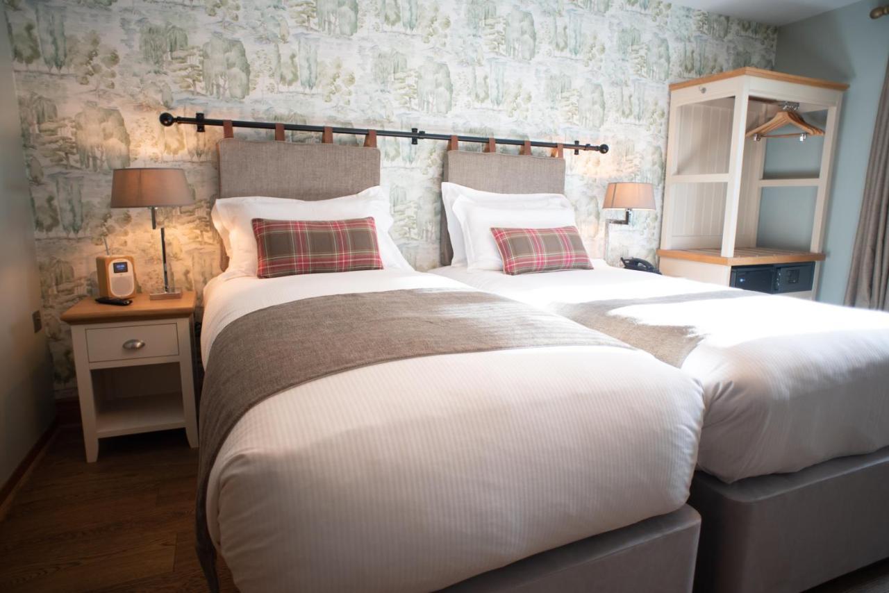 Cromwell Arms Country Pub With Rooms Romsey Exteriör bild