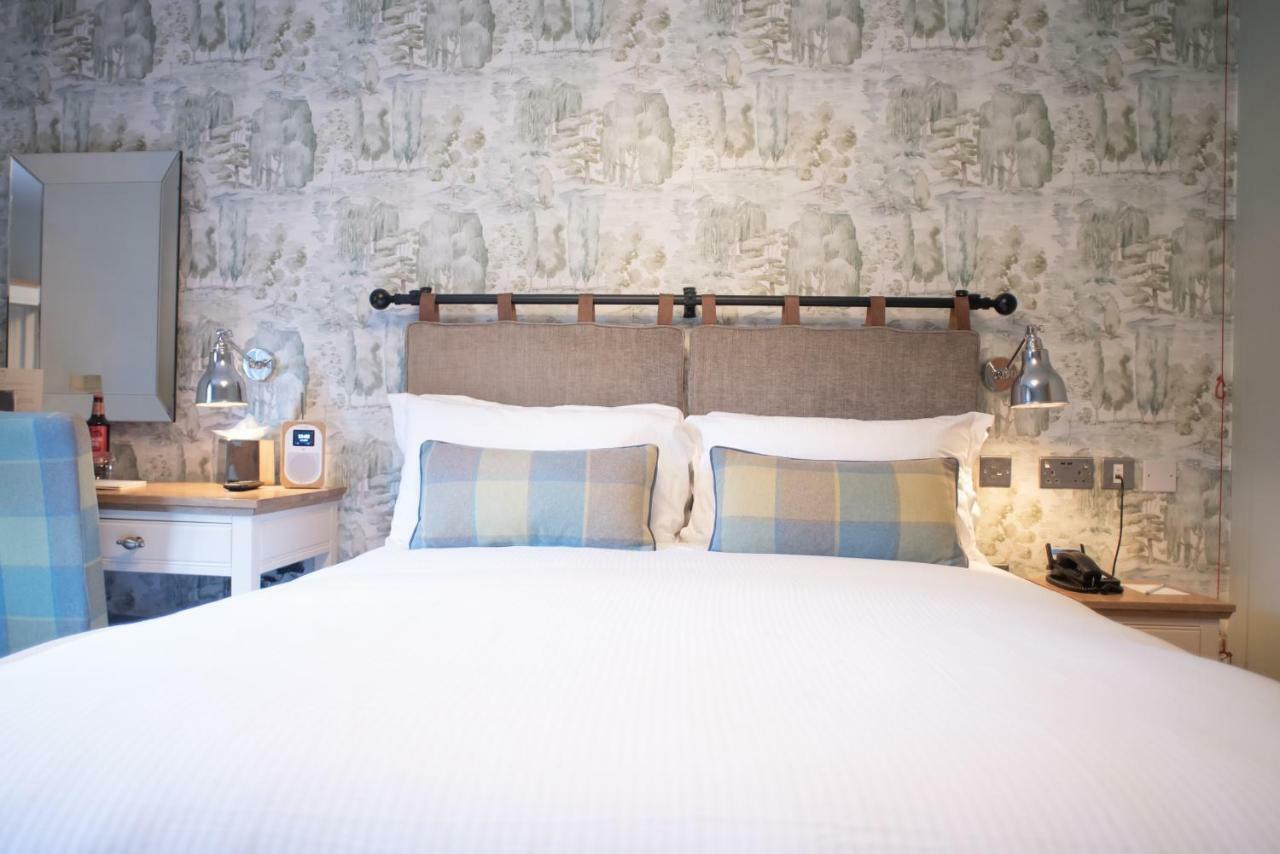 Cromwell Arms Country Pub With Rooms Romsey Exteriör bild