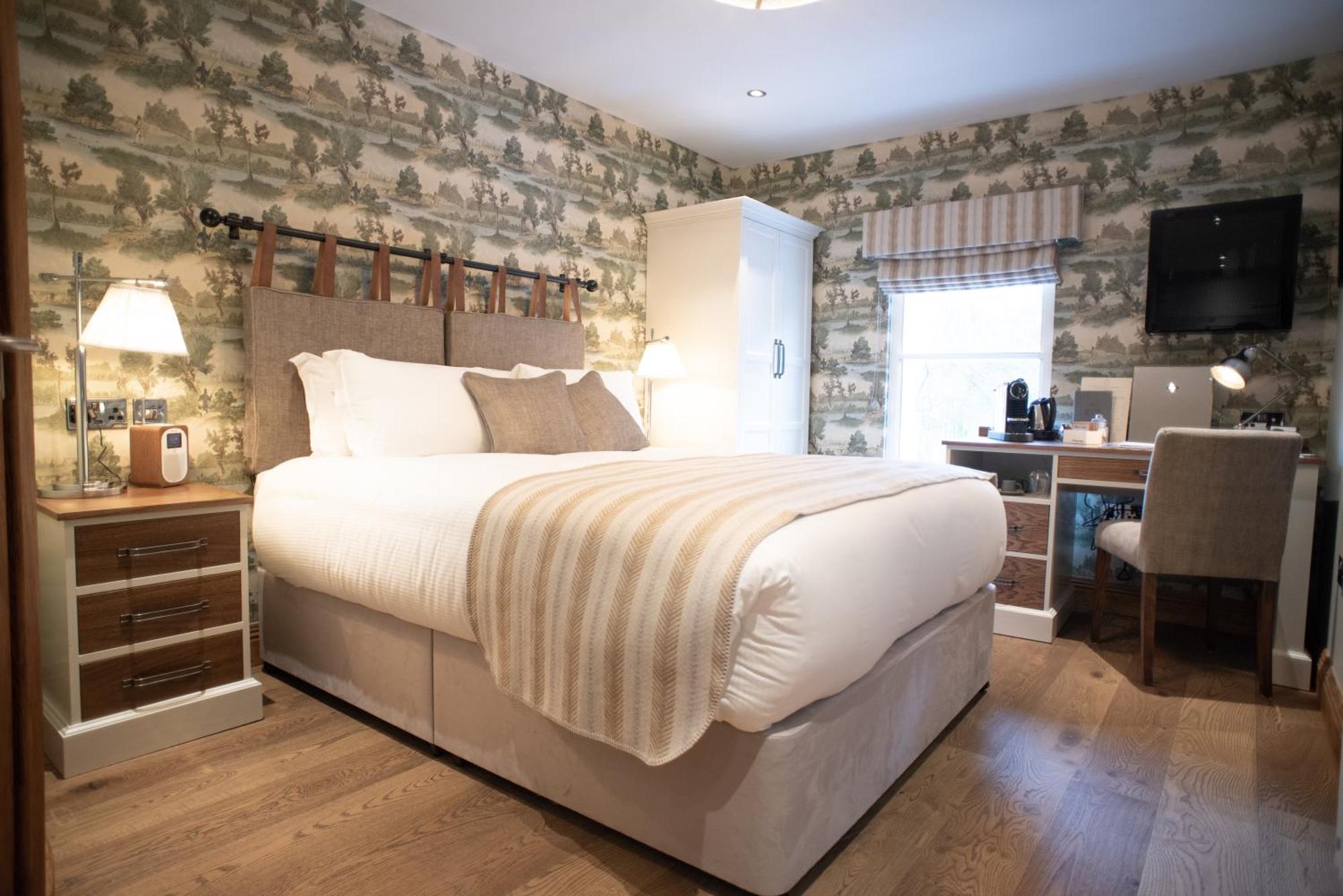 Cromwell Arms Country Pub With Rooms Romsey Exteriör bild